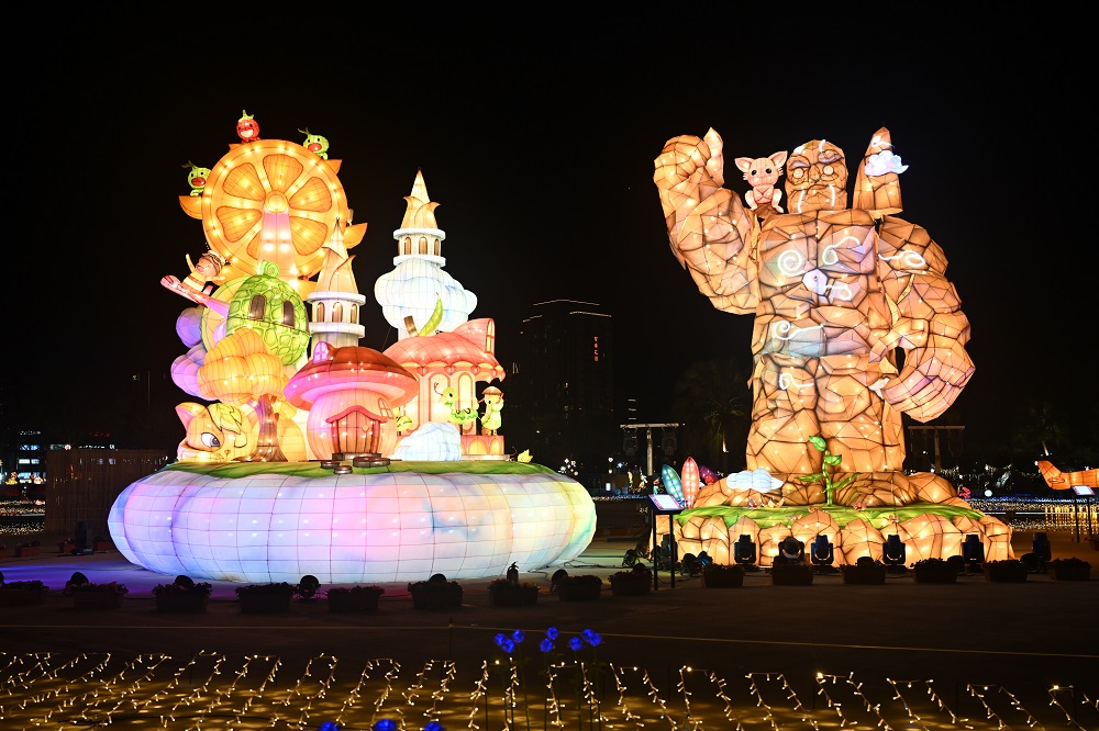 《奇跡の楽園の祭典：「雲の楽園」》- 藍永旗